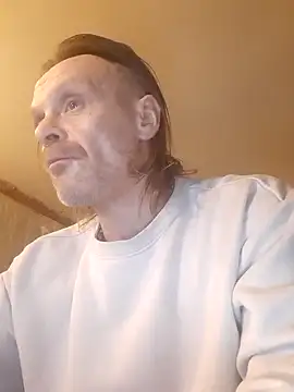 Snapshot of Kuba_Gd chatting on 12.31.24 Kuba Gd online show from 12.31.24