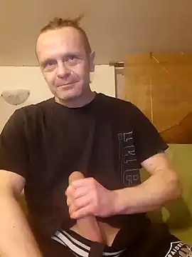 Snapshot of Kuba_Gd chatting on 01.19.25 Kuba Gd online show from 01.19.25