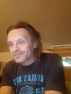 Snapshot of Kuba_Gd chatting on 02.11.25 Kuba Gd online show from 02.11.25