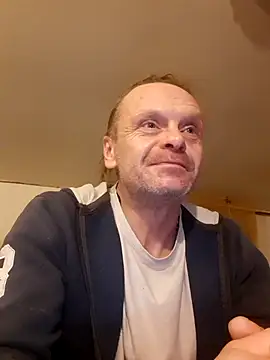 Snapshot of Kuba_Gd chatting on 02.12.25 Kuba Gd online show from 02.12.25