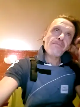 Snapshot of Kuba_Gd chatting on 11.12.25 Kuba Gd online show from 11.12.25