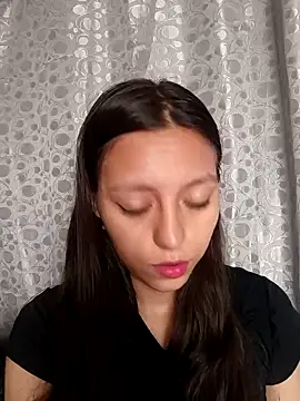 Snapshot of Lahila_ chatting on 09.18.25 Lahila online show from 09.18.25