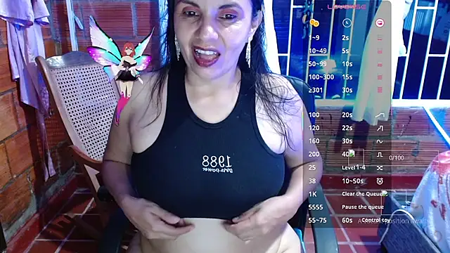 Snapshot of Milf_Fantassyy chatting on 11.22.25 Milf Fantassyy online show from 11.22.25