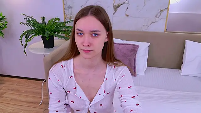 Snapshot of AmadaReine chatting on 11.29.25 AmadaReine online show from 11.29.25