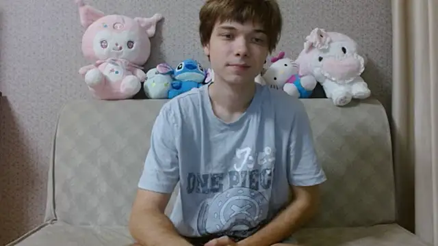 Snapshot of hilt_on_ chatting on 10.08.25 hilt on online show from 10.08.25