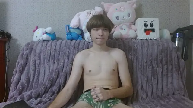 Snapshot of hilt_on_ chatting on 10.21.25 hilt on online show from 10.21.25