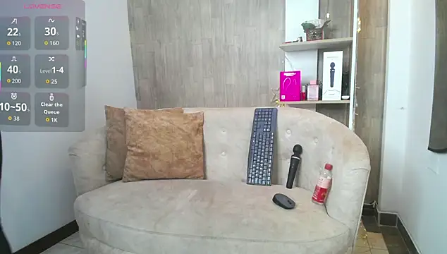 Snapshot of cortney_tayler chatting on 11.05.25 cortney tayler online show from 11.05.25