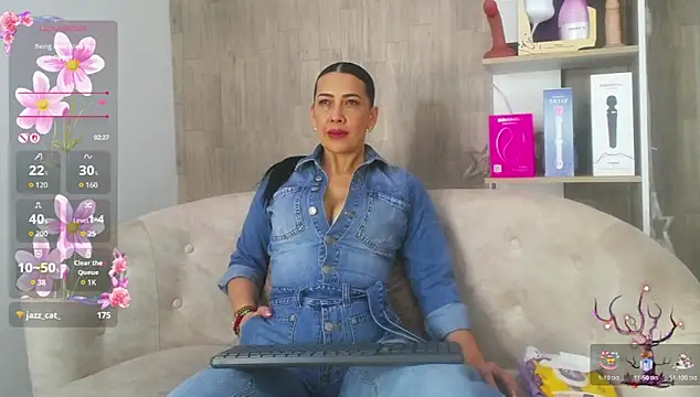 Snapshot of cortney_tayler chatting on 11.22.25 cortney tayler online show from 11.22.25