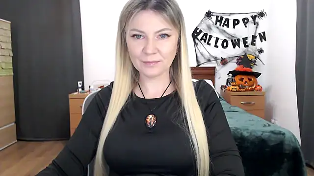 ParadiseAlina online show from 10.27.25