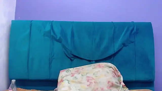 andrealopezcm101 online show from 02.22.26