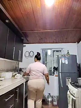 Freyacooper online show from 10.18.25