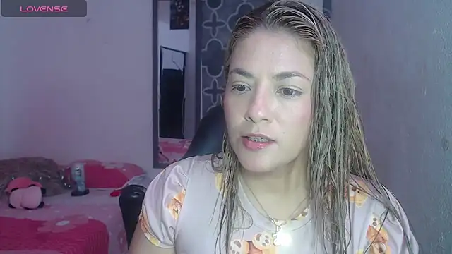 Snapshot of karamirror_ chatting on 07.11.26 karamirror online show from 07.11.26