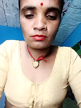 Snapshot of Hotwera chatting on 09.11.25 Hotwera online show from 09.11.25