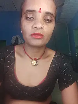 Snapshot of Hotwera chatting on 09.23.25 Hotwera online show from 09.23.25