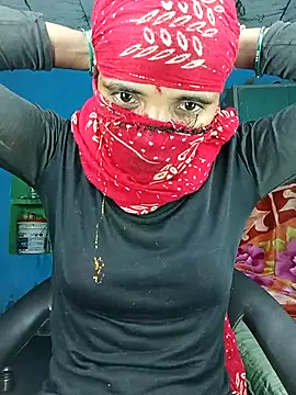 Snapshot of Hotwera chatting on 10.19.25 Hotwera online show from 10.19.25