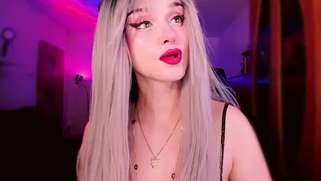 Snapshot of MistressJolie chatting on 03.01.26 MistressJolie online show from 03.01.26