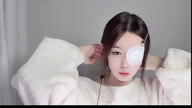 Snapshot of Xiao-runbao chatting on 10.15.25 Xiao-runbao online show from 10.15.25