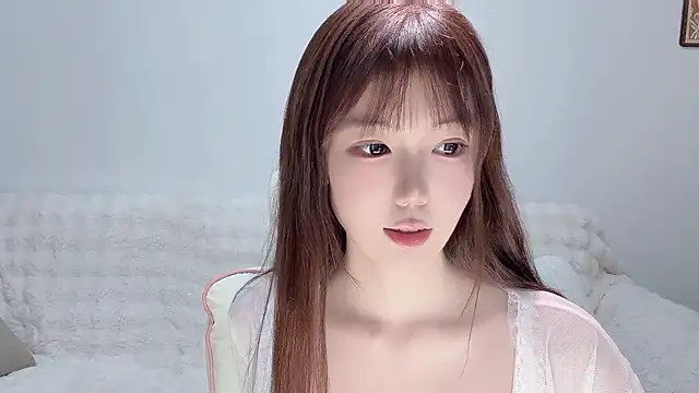 Snapshot of Xiao-runbao chatting on 11.14.25 Xiao-runbao online show from 11.14.25