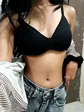 Daizy Shah online show from 01.05.26