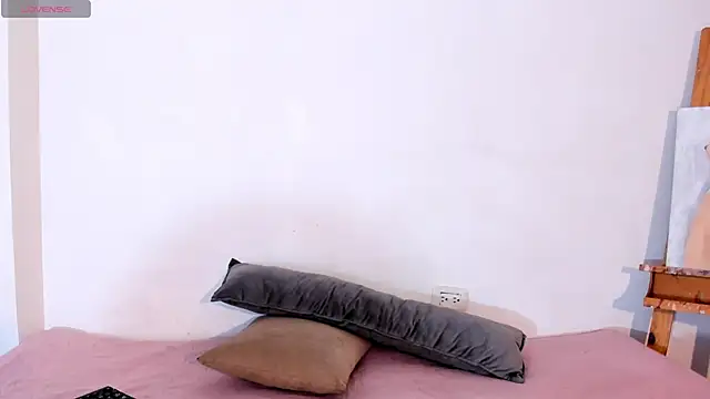 Lia Rousse0 online show from 10.08.25