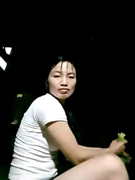 ngan-cute online show from 09.11.25