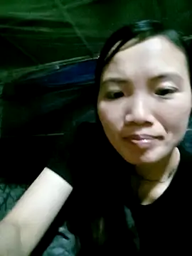 ngan-cute online show from 10.15.25