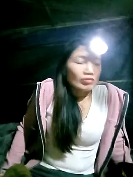 ngan-cute online show from 11.20.25