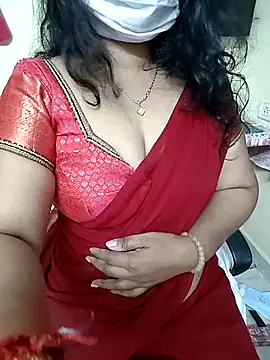 Snapshot of tamilmaha12 chatting on 02.17.26 tamilmaha12 online show from 02.17.26