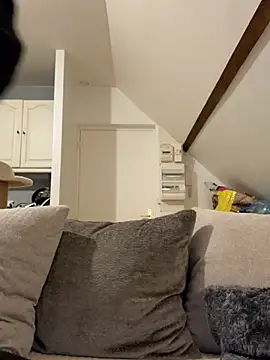 Saphyra Secret online show from 02.13.26