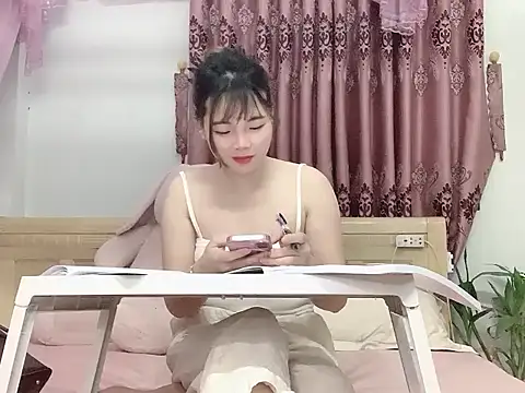 Snapshot of Pony898 chatting on 11.13.25 Pony898 online show from 11.13.25