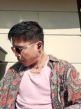 Snapshot of sessiontoyboy chatting on 03.12.26 sessiontoyboy online show from 03.12.26