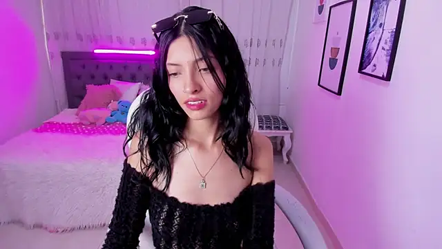 Snapshot of Mia_Clay1 chatting on 11.11.25 Mia Clay1 online show from 11.11.25