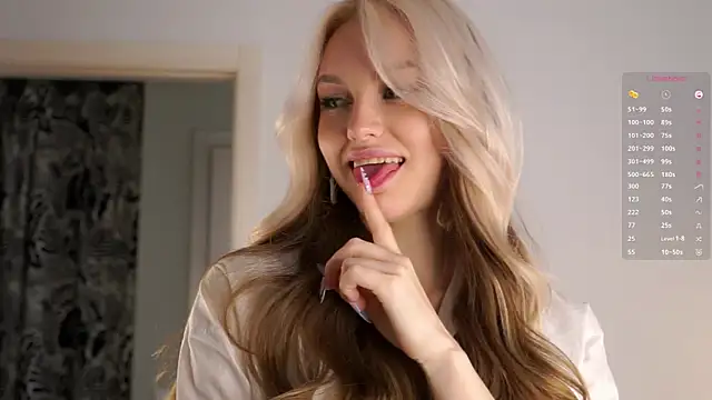 Snapshot of CherieSprinzl chatting on 10.05.25 CherieSprinzl online show from 10.05.25