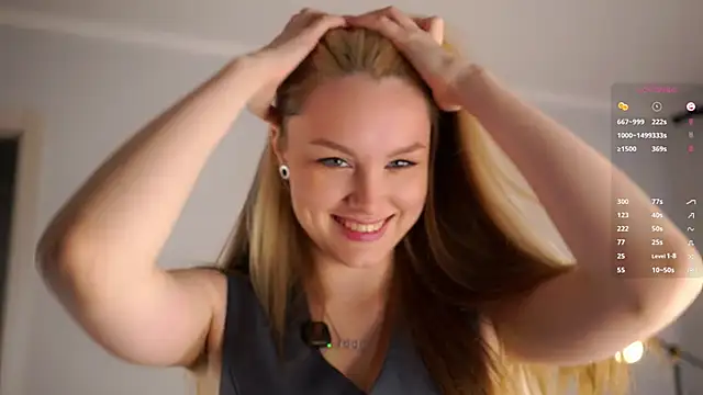 Snapshot of CherieSprinzl chatting on 10.15.25 CherieSprinzl online show from 10.15.25