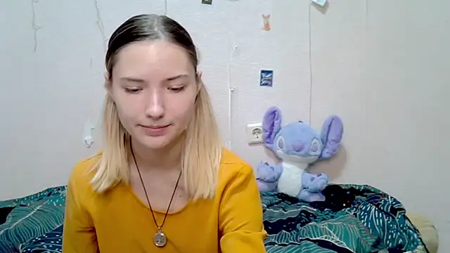 Snapshot of _kikiclark__ chatting on 09.23.25 kikiclark online show from 09.23.25