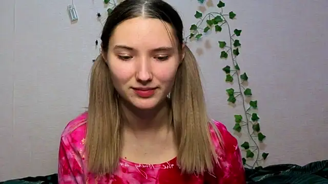  kikiclark   online show from 12.14.25