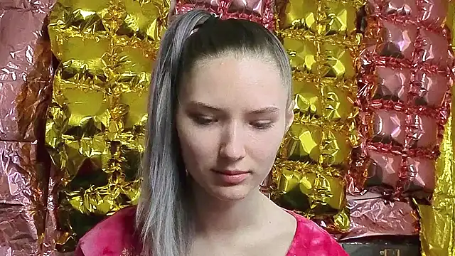  kikiclark   online show from 04.17.26