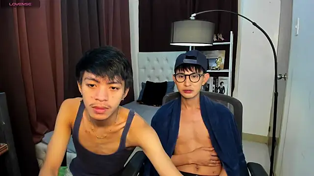 xxxhugecocktwinkxxx online show from 10.02.25