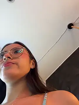 Juanita-Diaz online show from 11.01.25