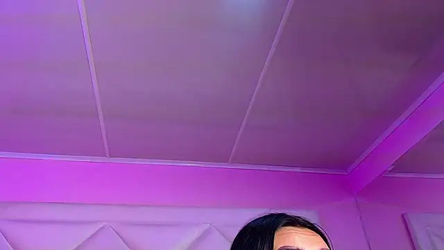 Miaa Smithh   online show from 11.20.25