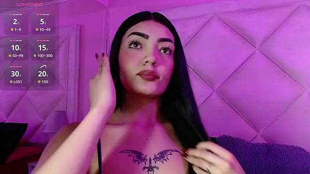 Miaa Smithh   online show from 01.06.26