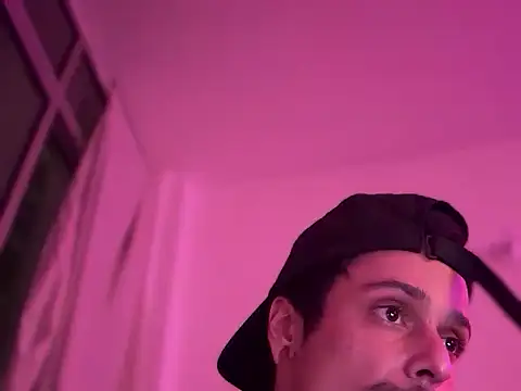 chrisalmeid  online show from 11.05.25