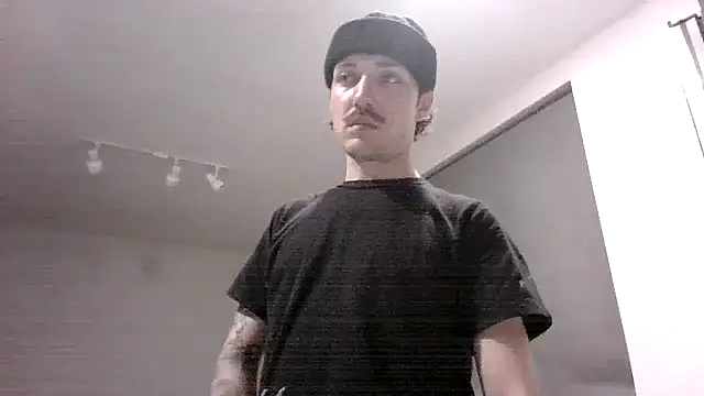 Snapshot of Jbenz420 chatting on 05.10.26 Jbenz420 online show from 05.10.26