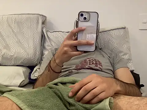 Snapshot of Superwow54 chatting on 10.26.25 Superwow54 online show from 10.26.25