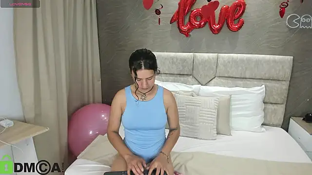 Snapshot of alondraandsweet1 chatting on 02.13.26 alondraandsweet1 online show from 02.13.26