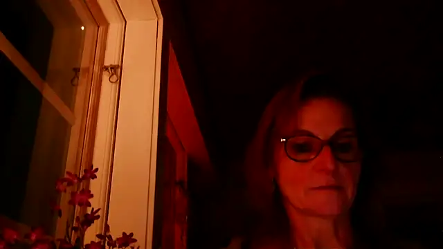 Snapshot of Valinella chatting on 02.04.26 Valinella online show from 02.04.26