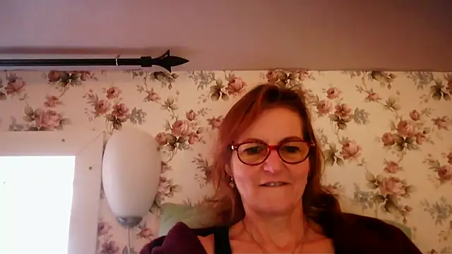 Snapshot of Valinella chatting on 02.14.26 Valinella online show from 02.14.26