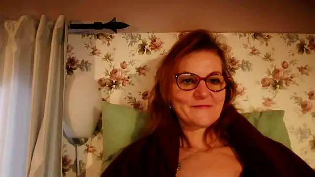 Snapshot of Valinella chatting on 02.17.26 Valinella online show from 02.17.26