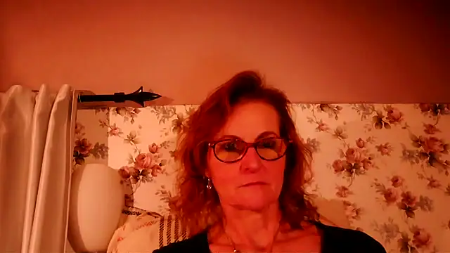 Snapshot of Valinella chatting on 02.17.26 Valinella online show from 02.17.26