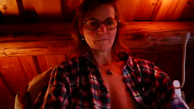 Snapshot of Valinella chatting on 03.02.26 Valinella online show from 03.02.26